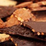 Quelles sont les saveurs les plus courantes pour des tablettes de chocolat personnalisées ?