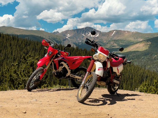 Yamaha ou Honda : quelle moto choisir pour vos besoins ?