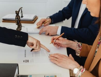 Métier d&rsquo;avocat d&rsquo;affaires : rôle clé dans la sécurité des entreprises