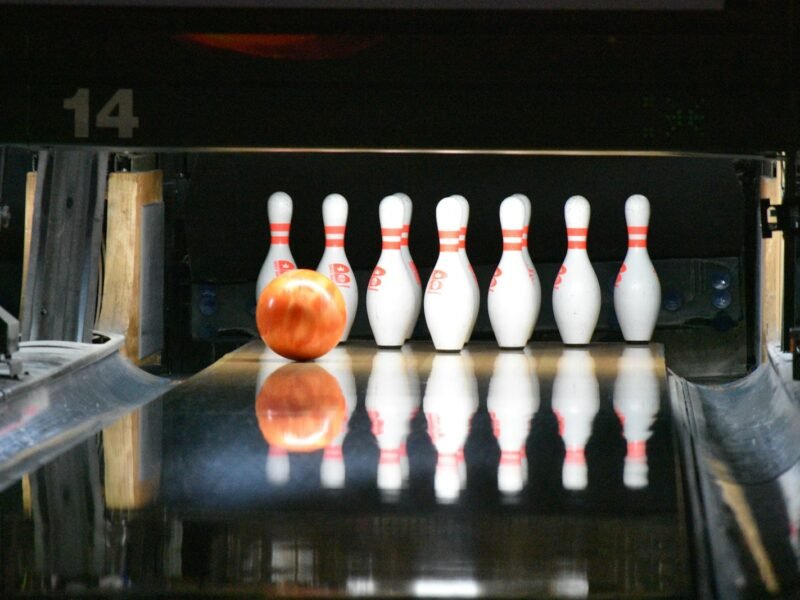 Le bowling, un loisir qui combine détente et compétition