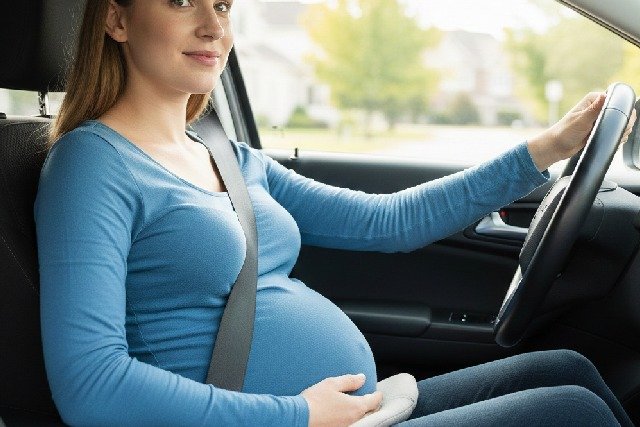Ceinture de sécurité et grossesse : guide complet pour mamans