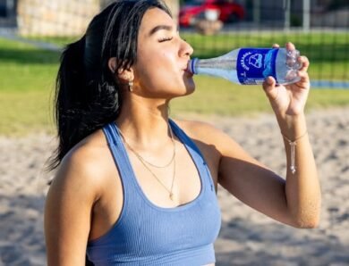 Comment l’hydratation influence vos performances en musculation