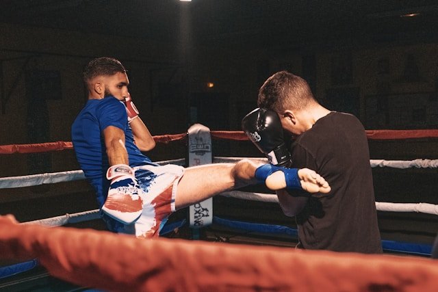 Gestion des blessures en boxe : protocoles et enjeux majeurs