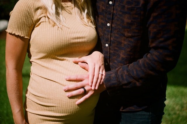 Les 10 astuces incontournables pour accompagner les futurs parents avec sérénité