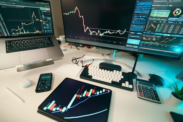 Maîtrisez le trading : les outils indispensables pour réussir dès aujourd’hui